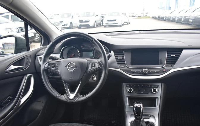Opel Astra cena 44900 przebieg: 145411, rok produkcji 2020 z Morąg małe 562